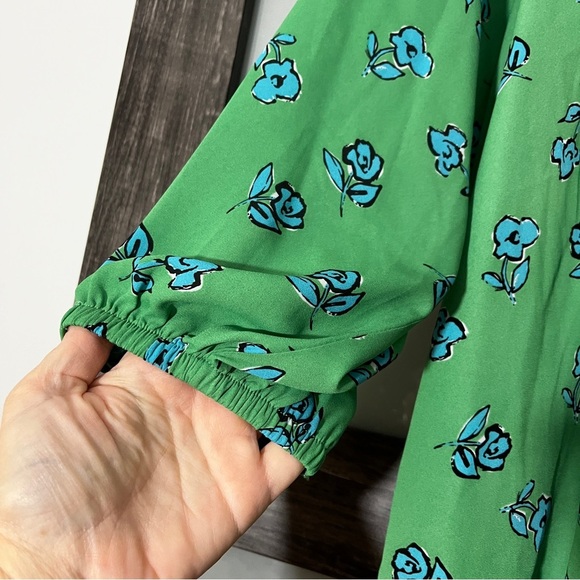 CAbi Green Cottagecore Floral Button Down Shirt Pop Art Women's L Preppy Teacher - Picture 5 of 11